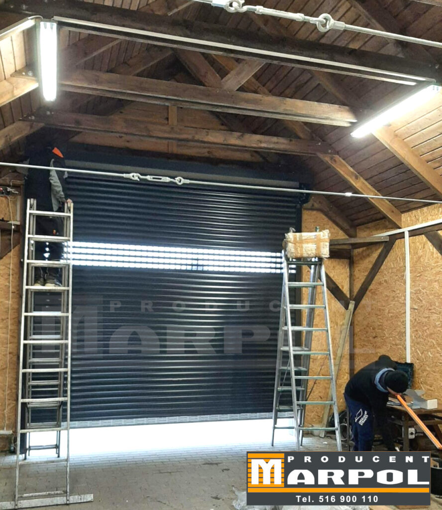 Brama garażowa rolowana